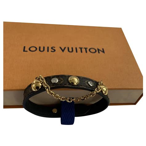 louis vuitton bracelet cuir|louis vuitton couple bracelet.